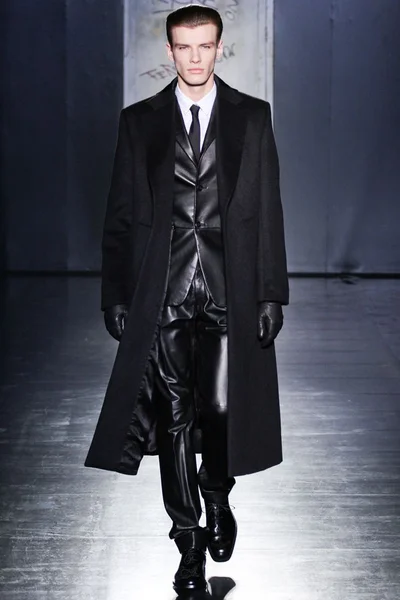 Look 4